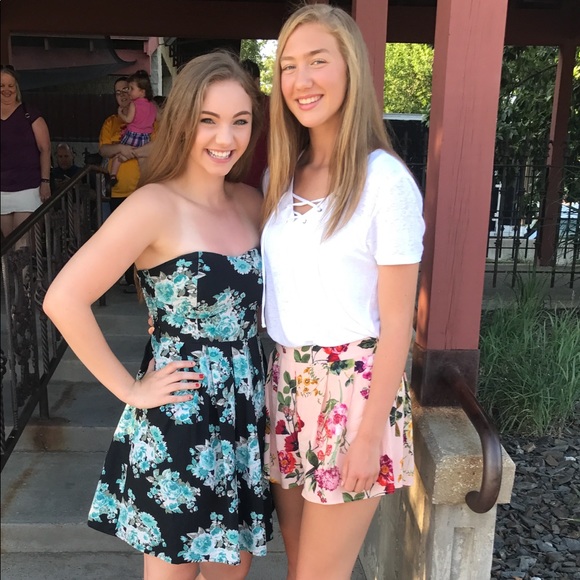 Meet your Posher, Mya - Picture 5 of 8